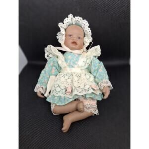 Ashton Drake Doll Danielle Porcelain Gallerie Picture Perfect Baby - E71